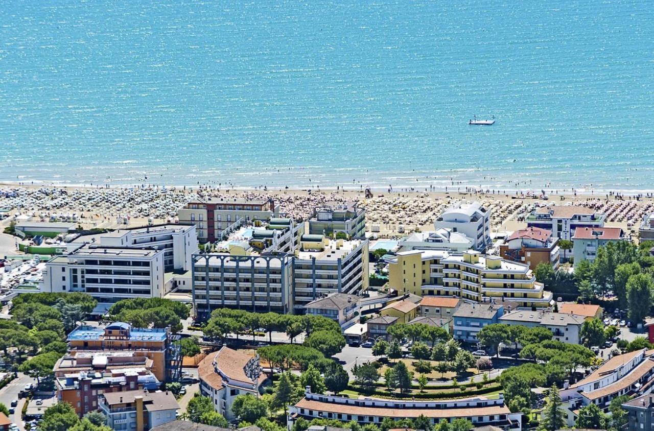 Residence Cristoforo Colombo - Carraro Immobiliare - Family Apartments Caorle Exterior foto